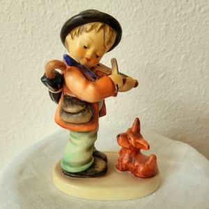VTG Hummel "Puppy Love" Figurine